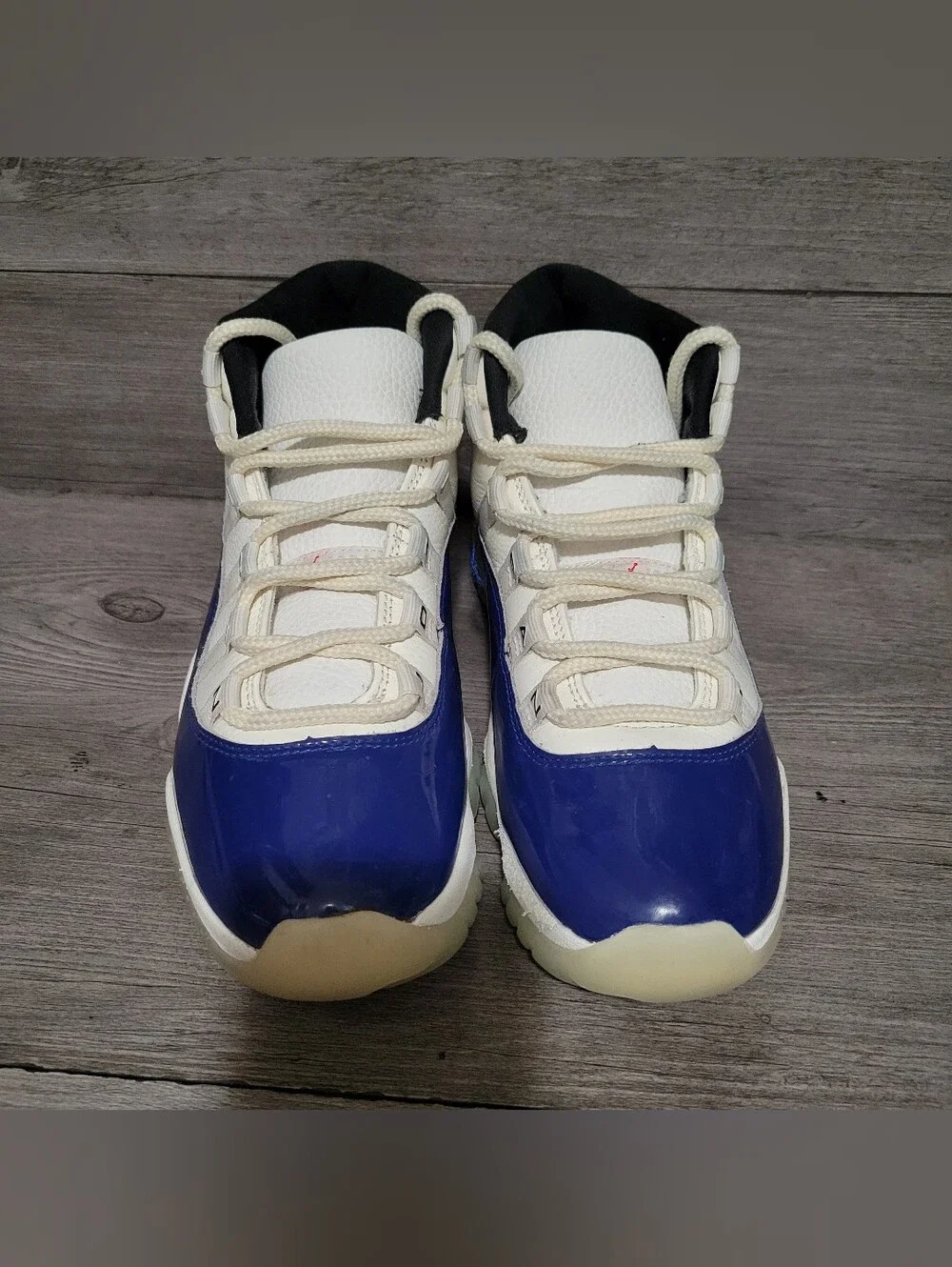 Air Jordan 11 Retro Rare Air Mens Size 7.5 Cream Blue IH0296-400 Shoes